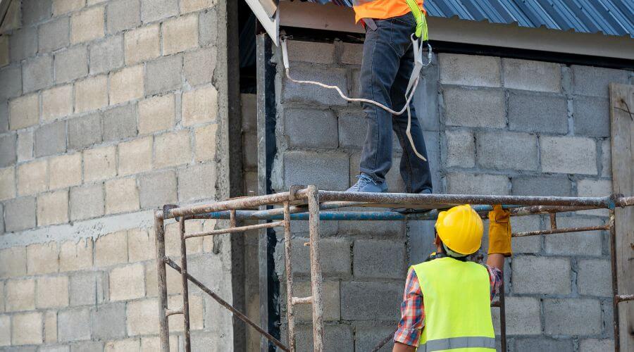 Expert Emergency Roof Repairs services in Tustin, CA